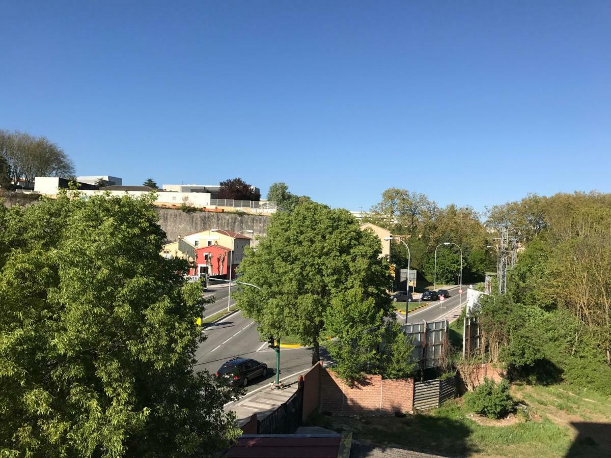 Lindux Apart Pamplona Kültér fotó
